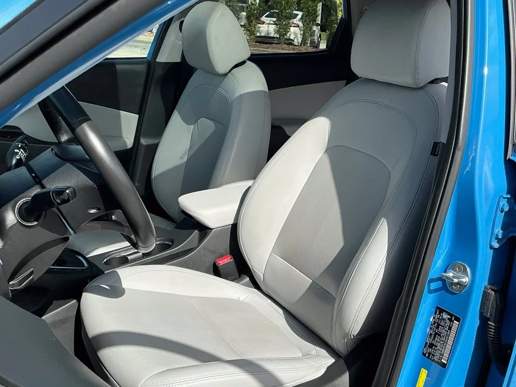 Used 2022 Blue Hyundai Limited image 23