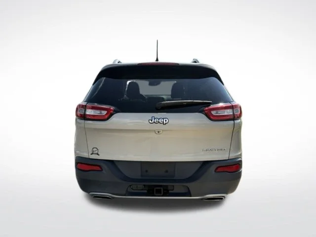 Used 2015 Beige Jeep Limited image 6