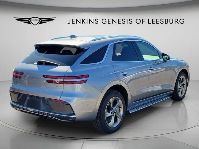 Used 2026 Silver Genesis 2.5T Advanced image 3