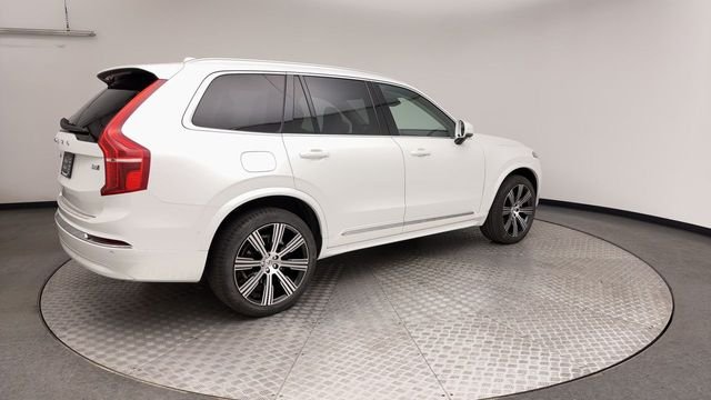 Used 2023 White Volvo Ultimate image 2