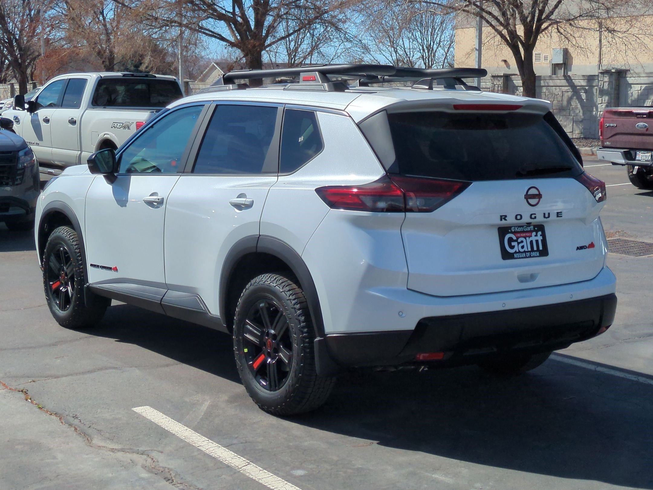 New 2026 Everest White Pearl TriCoat Nissan Rock Creek® image 5