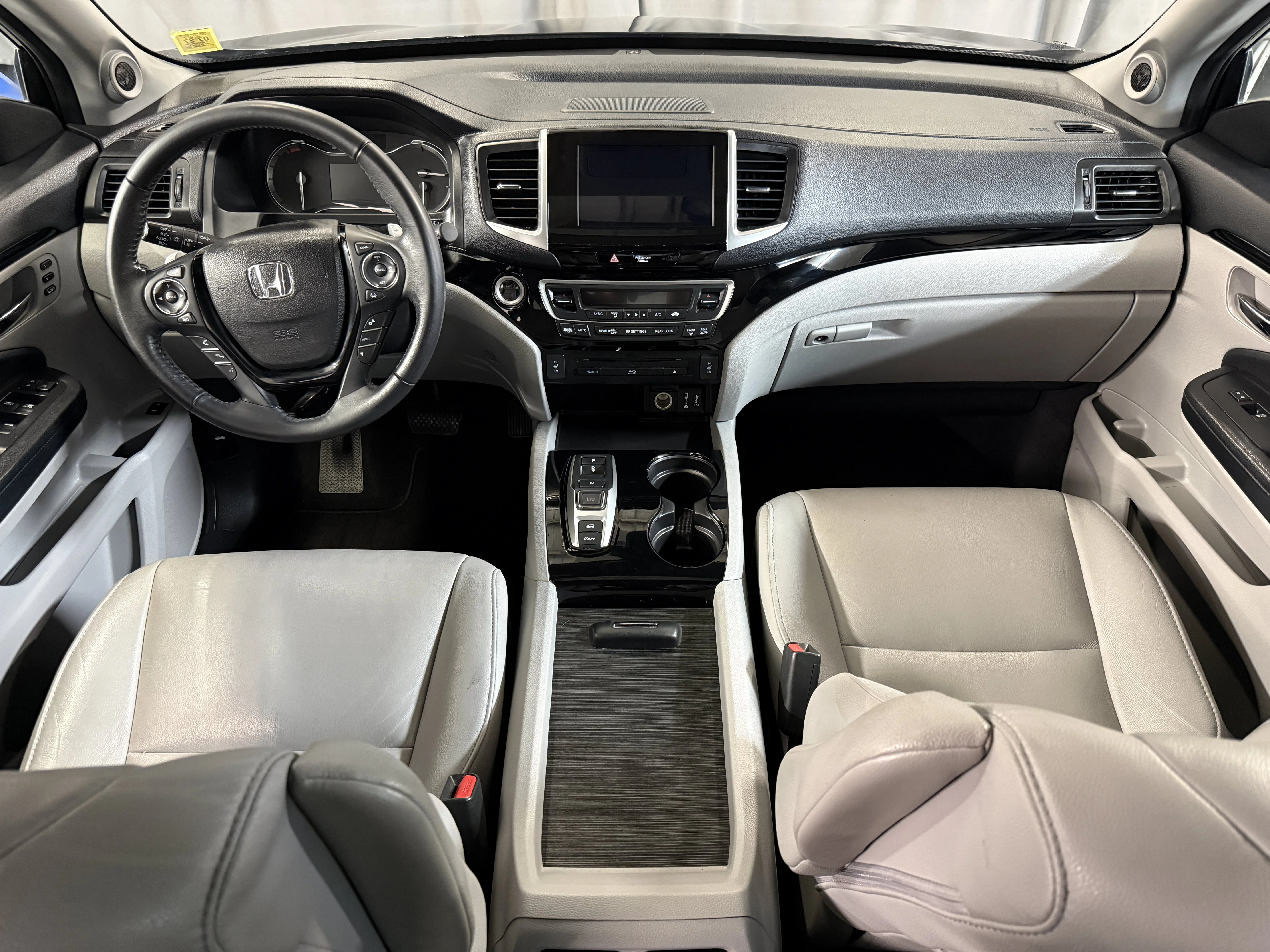 Certified Used 2018 Crystal Black Pearl Honda Touring image 20