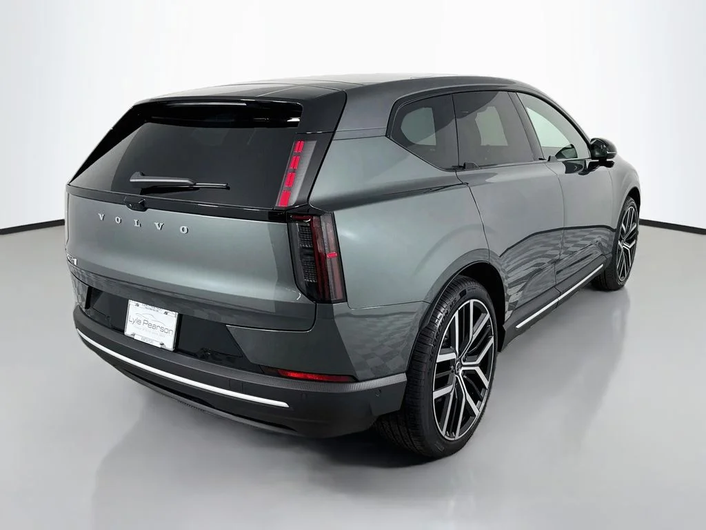 New 2027  Volvo  image 9