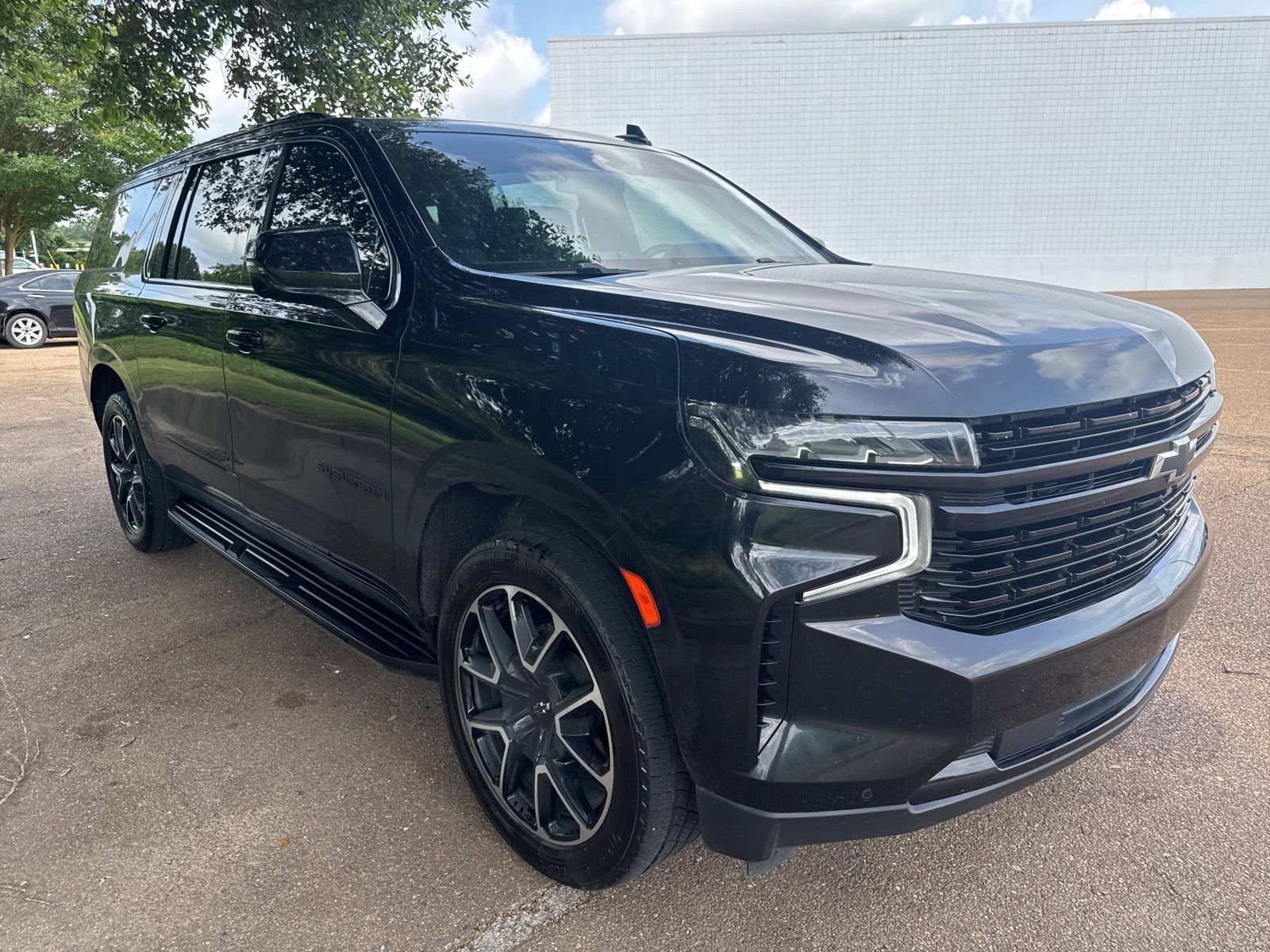 2023 Chevrolet Suburban 4WD 1500 RST's photo