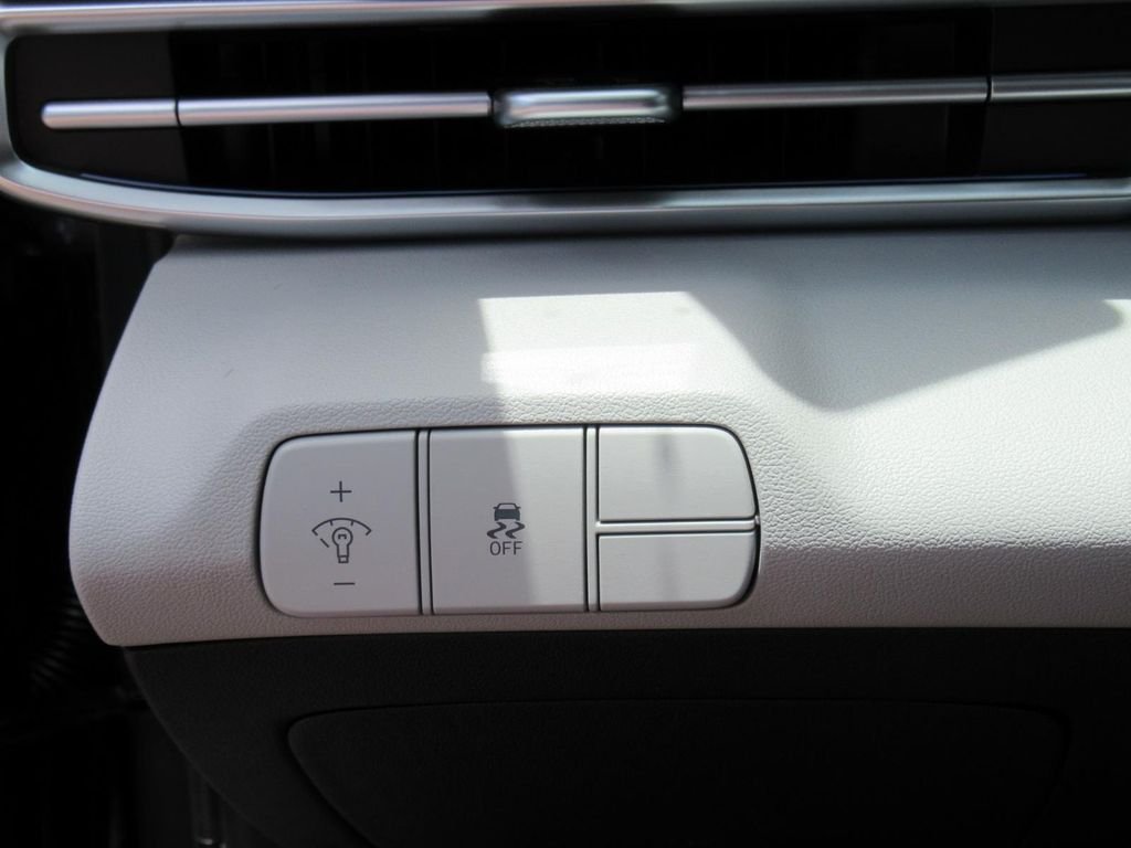 Used 2025 Gray Hyundai Limited image 22