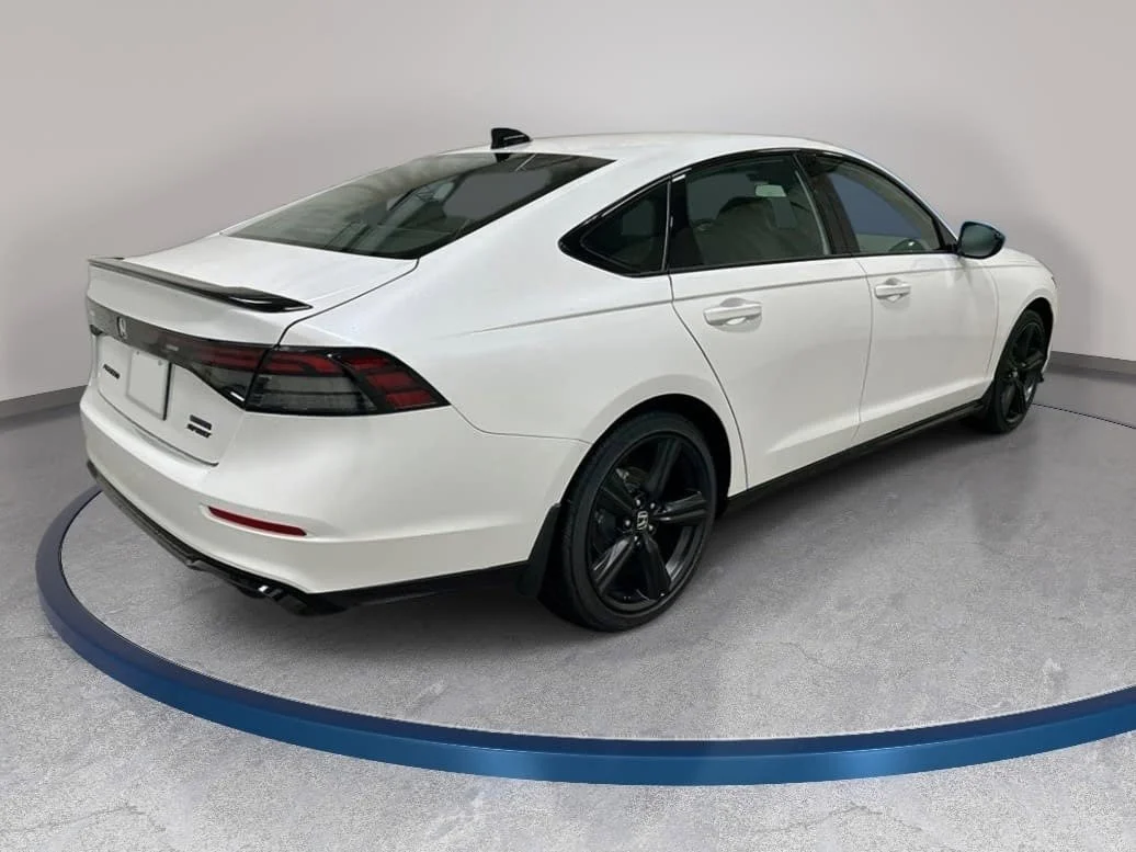 New 2026 Platinum White Pearl Honda Sport-L image 5