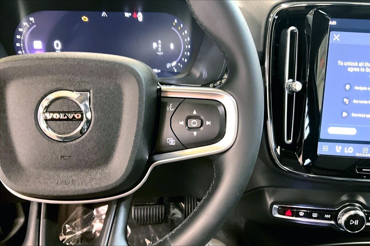 Used 2023 Thunder Grey Metallic Volvo Ultimate Dark Theme image 24