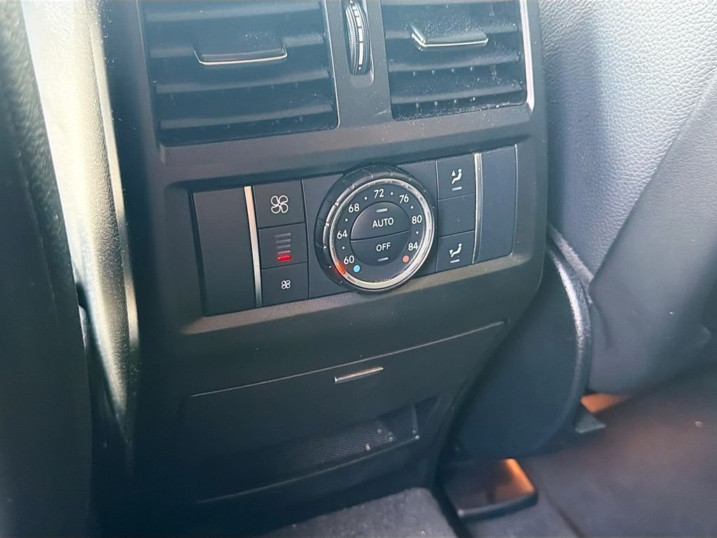Used 2019 Polar White Mercedes-Benz 450 4MATIC® image 24