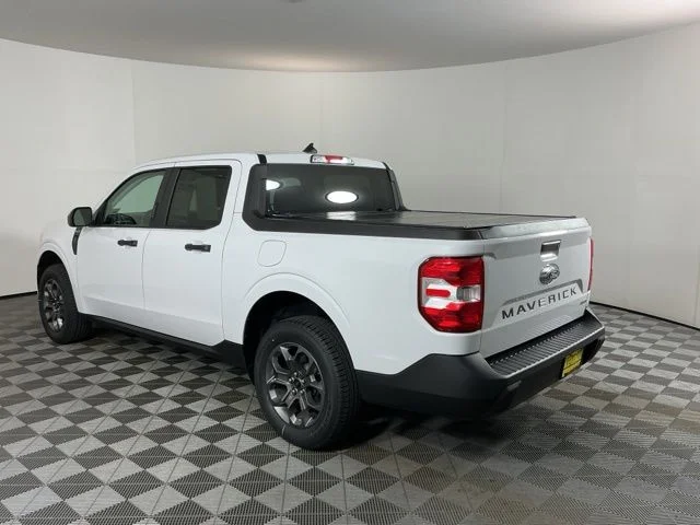 Used 2022 White Ford XLT image 7