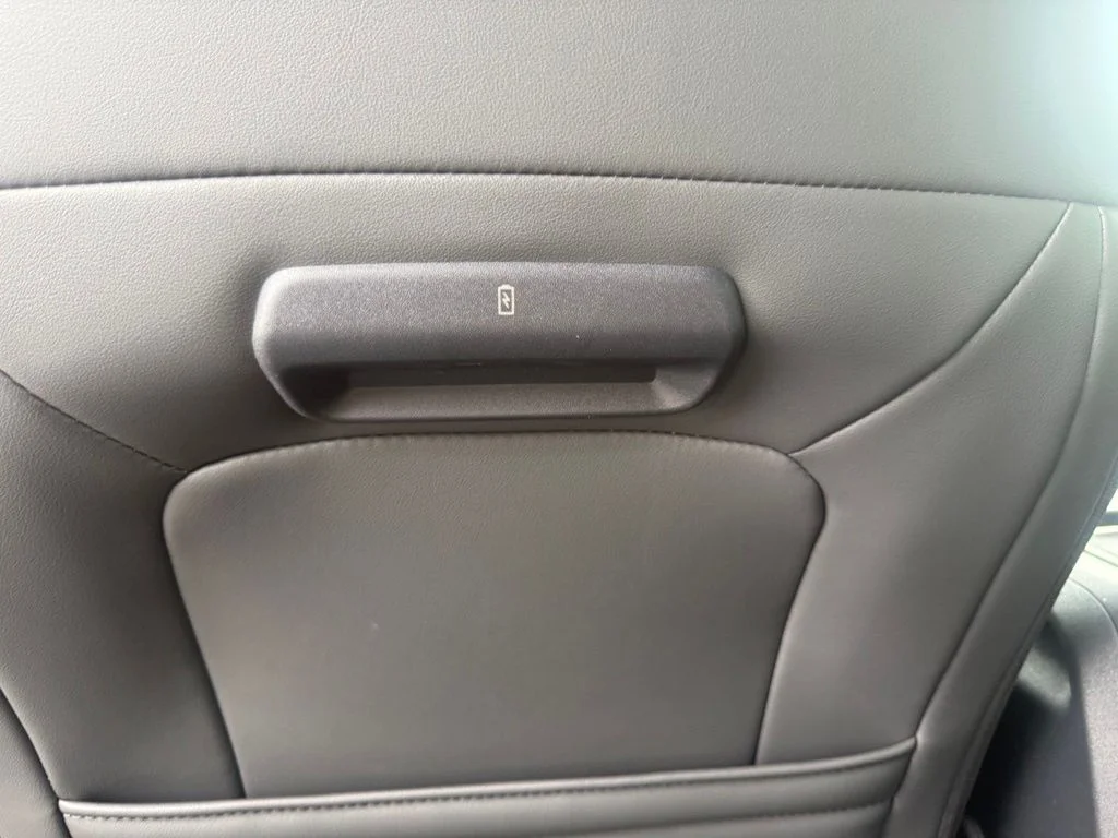 New 2026 Space Silver Metallic Ford MAX Active image 37