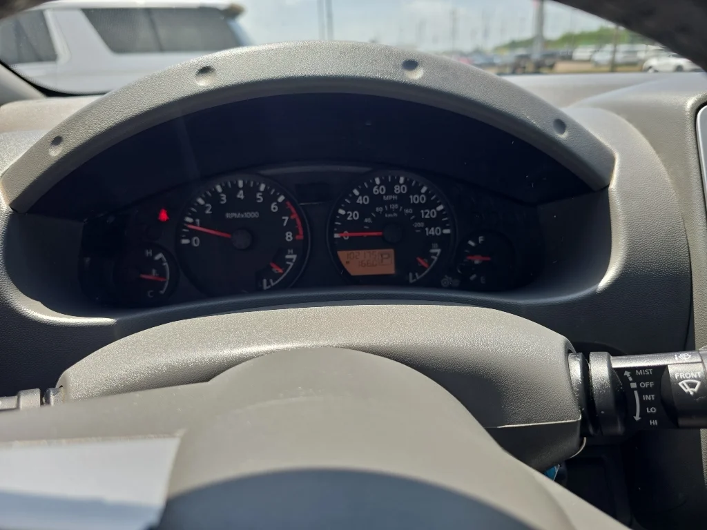 Used 2018 Gun Metallic Nissan SV V6 image 5