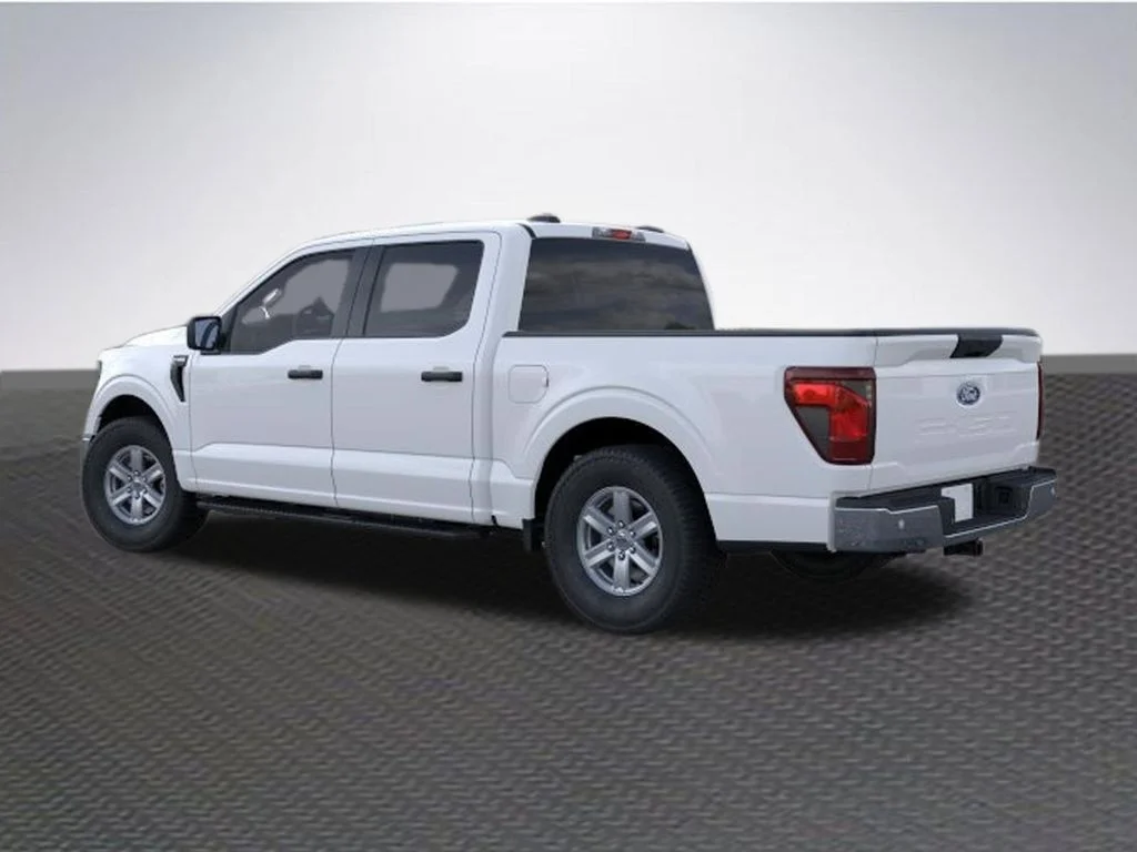 New 2026 Oxford White Ford XL image 4