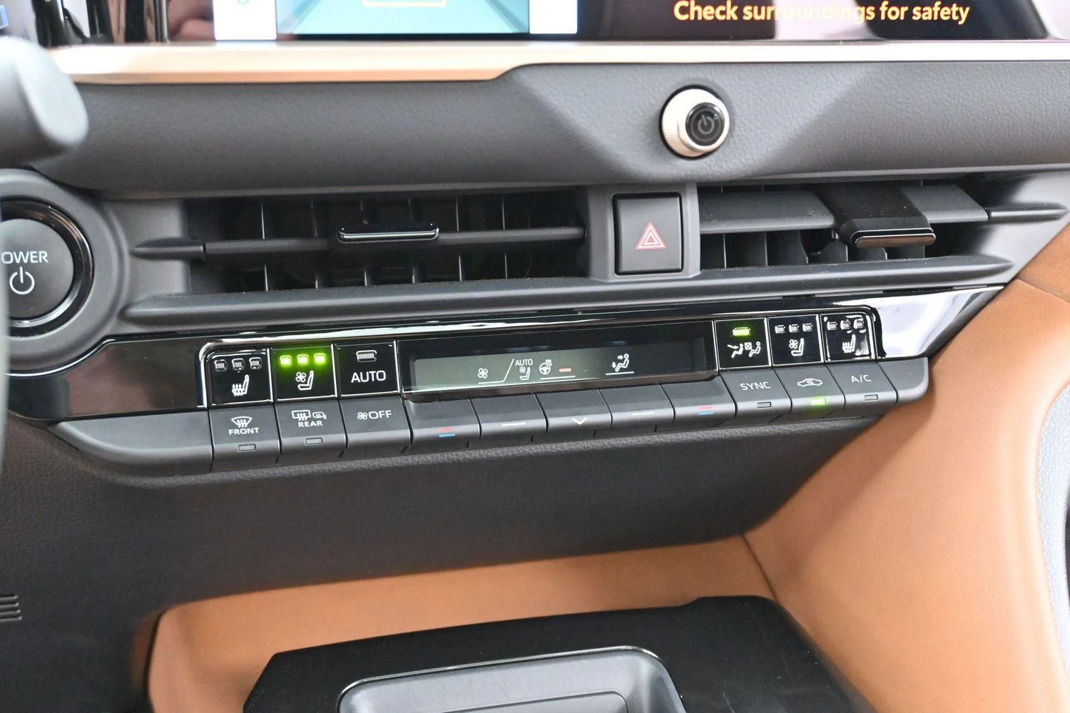 Used 2025  Toyota XLE image 24