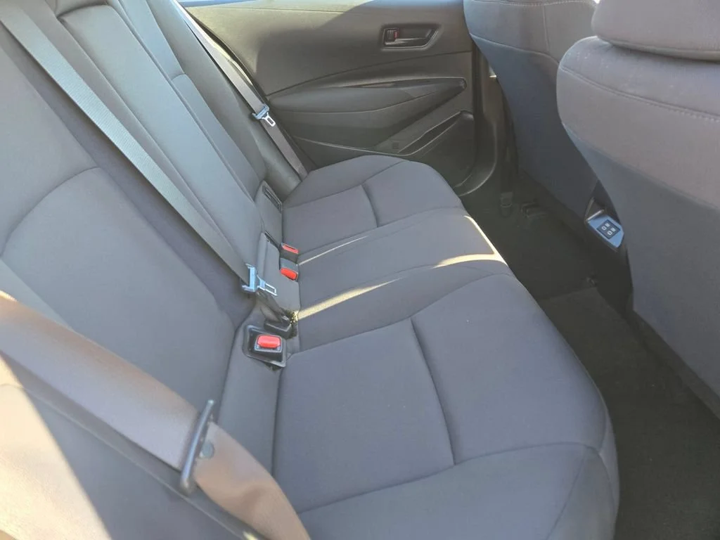 Used 2024 Classic Silver Me Toyota LE image 15