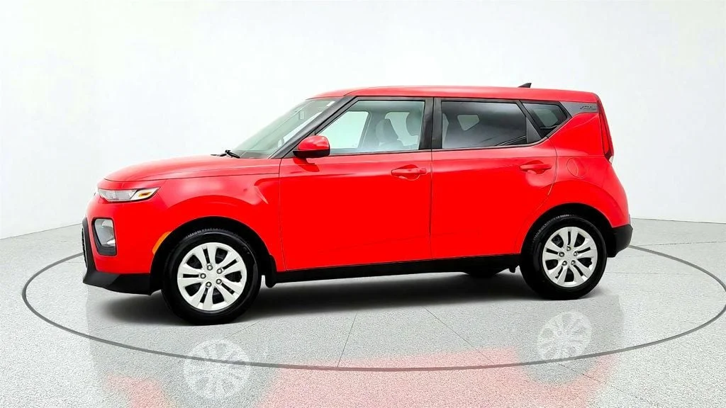 Used 2020 Inferno Red Kia LX IVT image 8