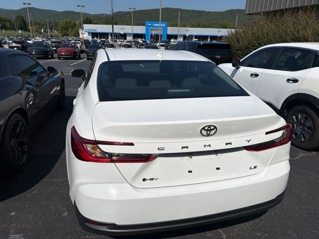 Used 2025 Ice Toyota LE image 9