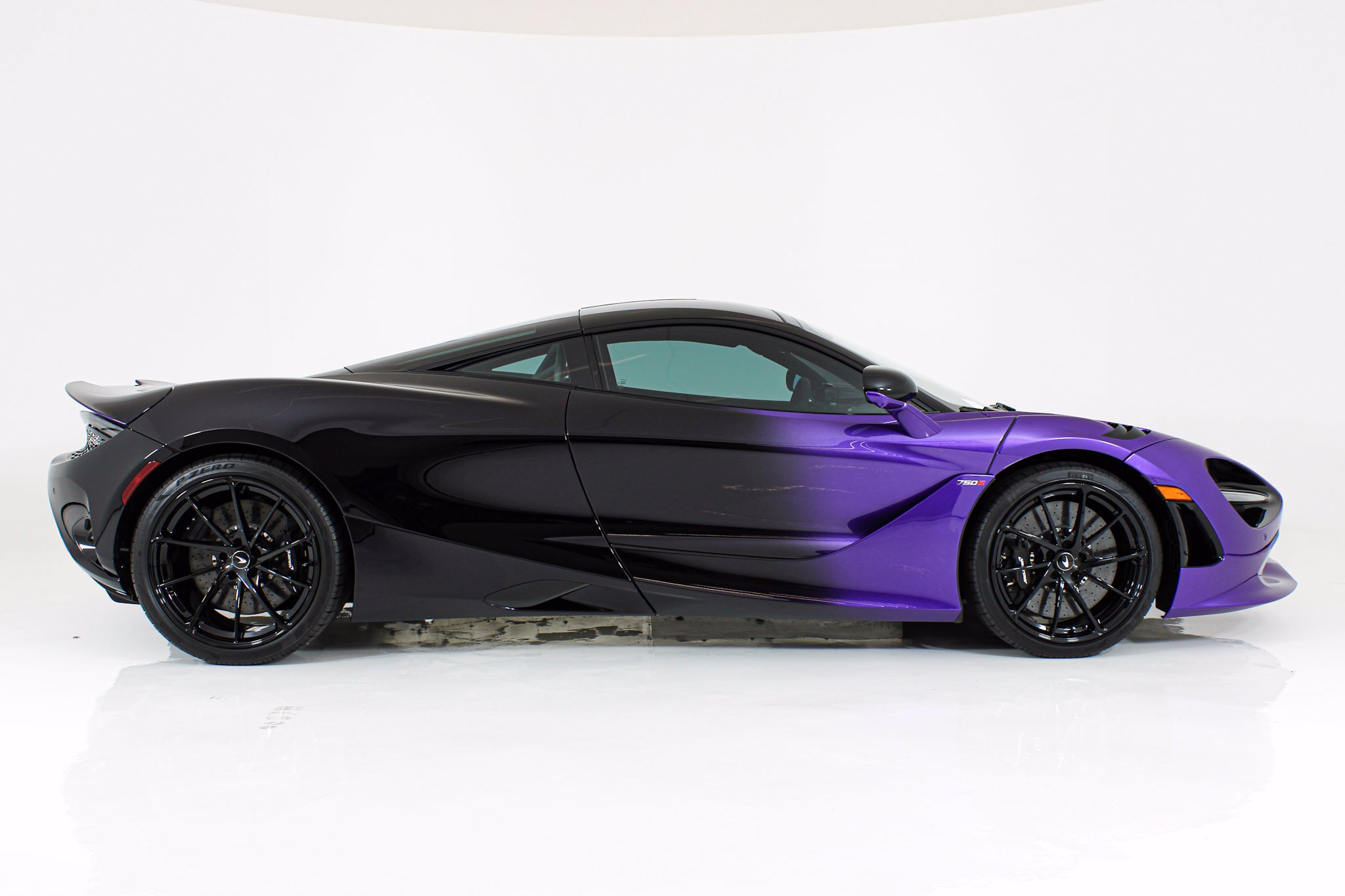 Used 2024 Purple McLaren Coupe image 20