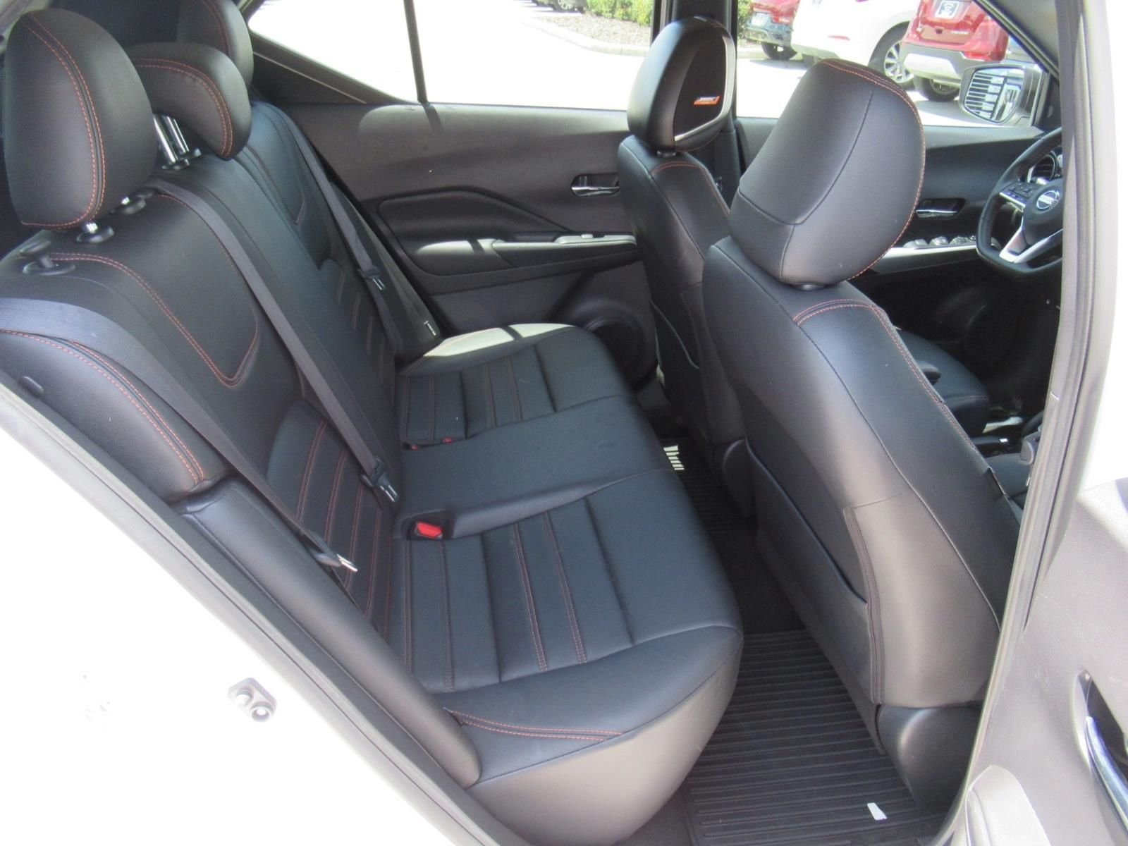 Used 2020 White Nissan SR image 31