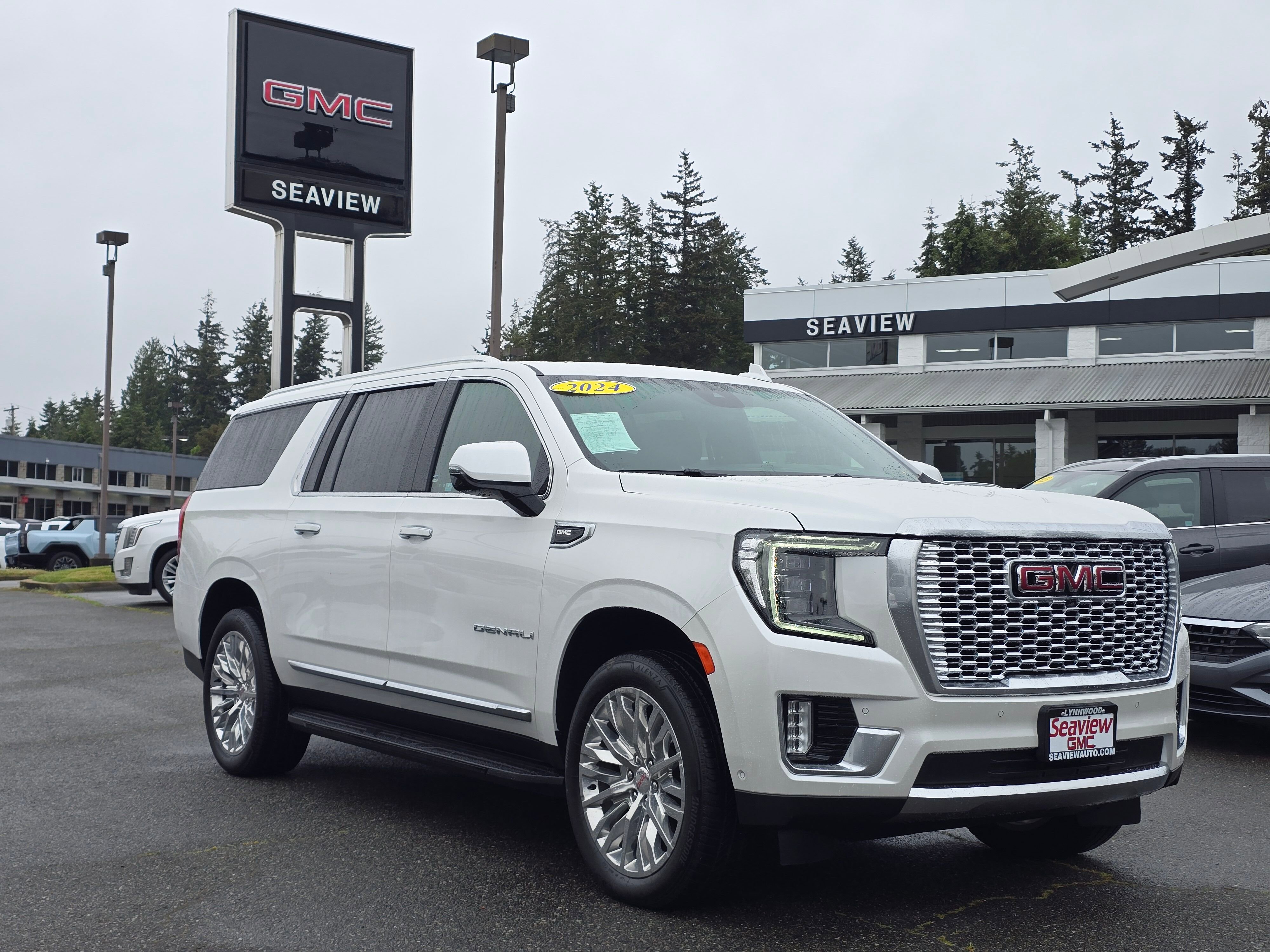 2024 GMC Yukon Denali AWD's photo
