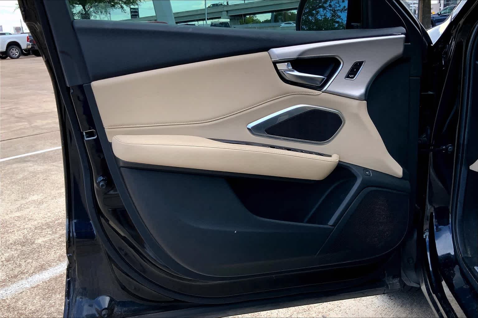 Used 2019 Majestic Black Pearl Acura  image 22