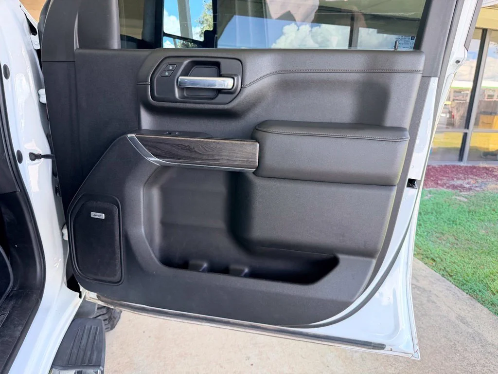 Used 2021 White Chevrolet LTZ image 36
