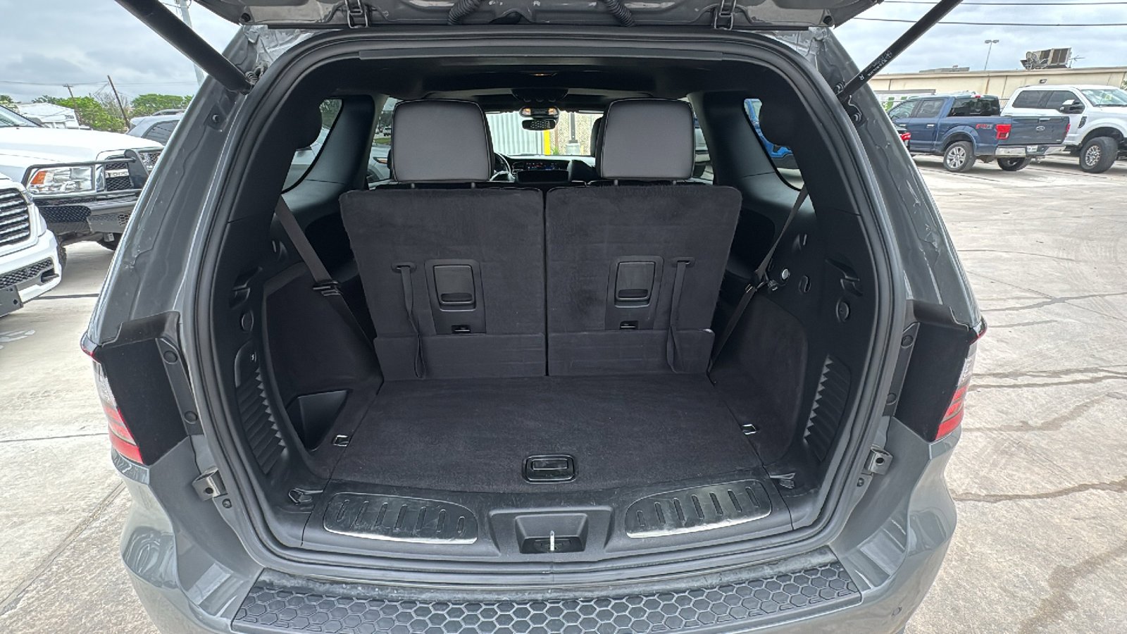 Used 2022 Destroyer Gray Clearcoat Dodge R/T Plus image 26