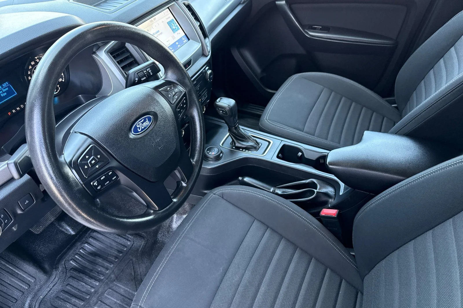 Used 2022 White Ford XL image 7