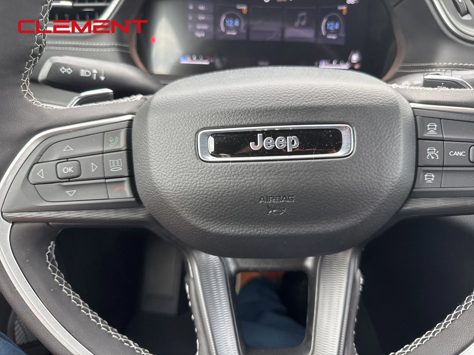 New 2026 Baltic Gray Metallic Clear-Coat Exterior Paint Jeep Laredo X image 19