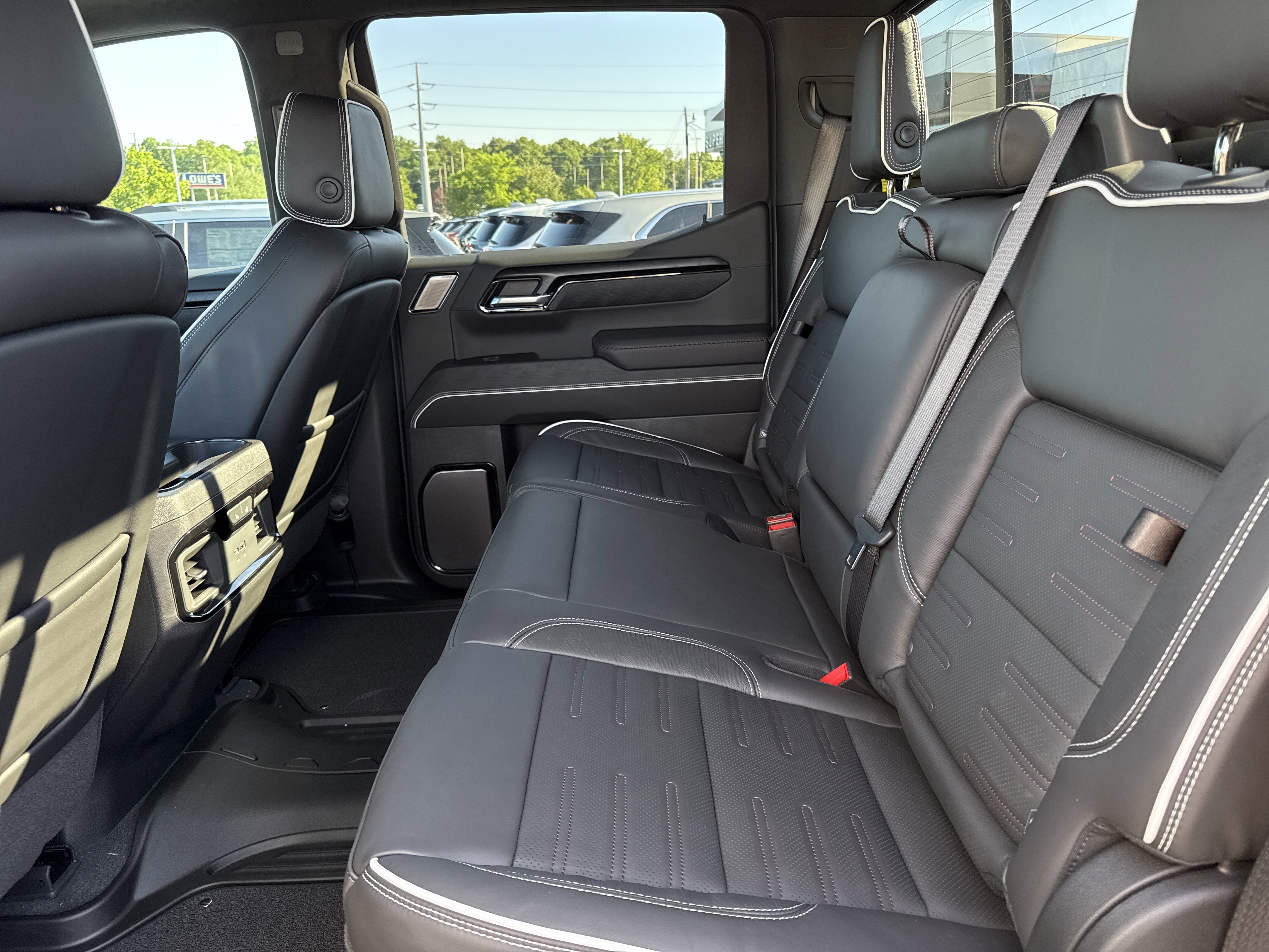 2026 GMC Sierra 1500 AT4X - Photo 6