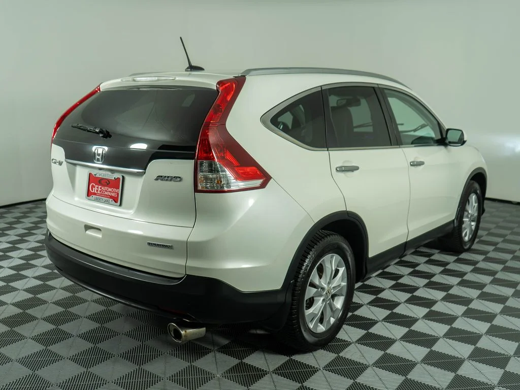 Used 2013 White Honda Touring image 6