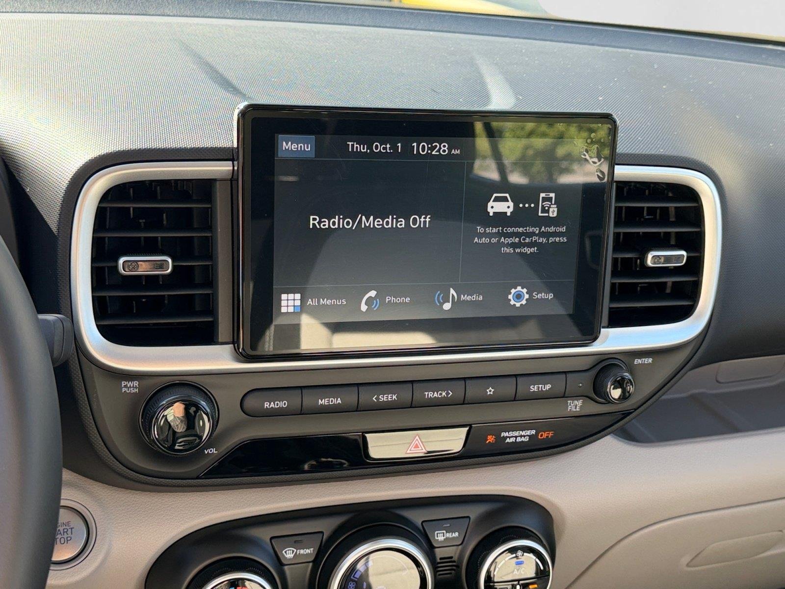 Used 2026 Mirage Green Hyundai SEL image 3
