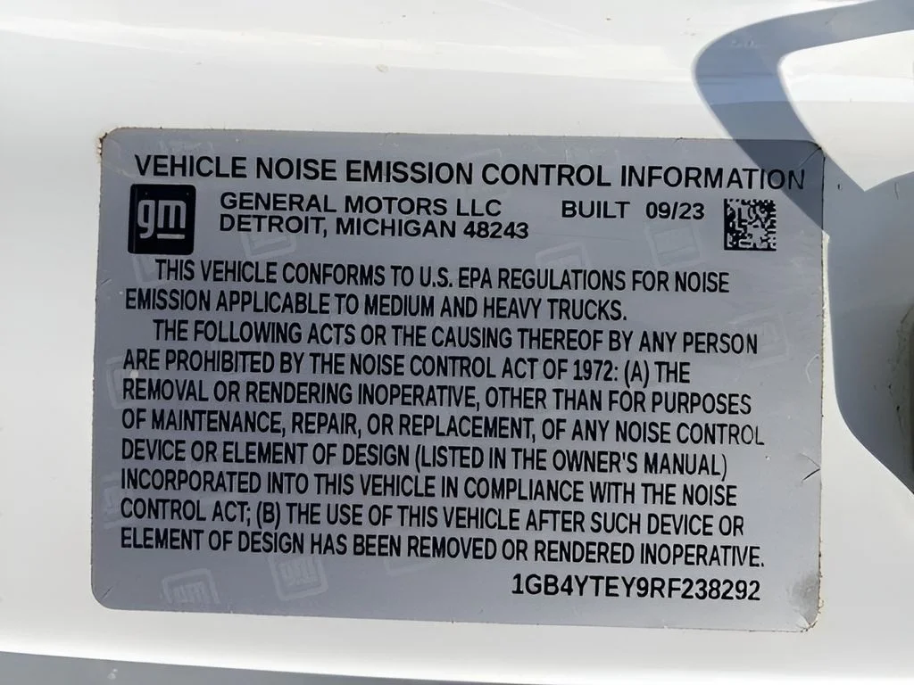 Used 2024 White Chevrolet LT image 78