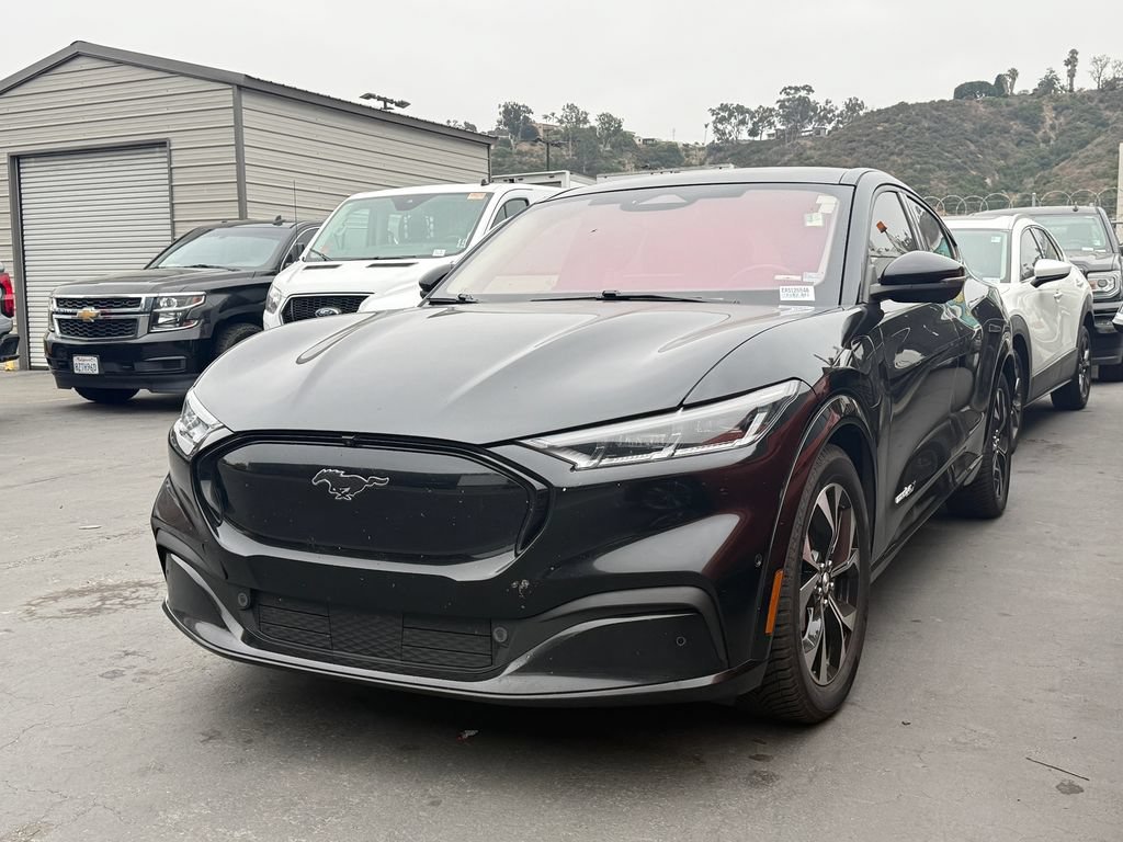 Used 2021  Ford Premium image 12