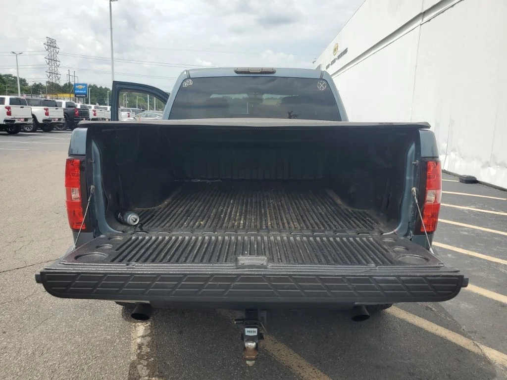 Used 2012 Gray Chevrolet LT image 12
