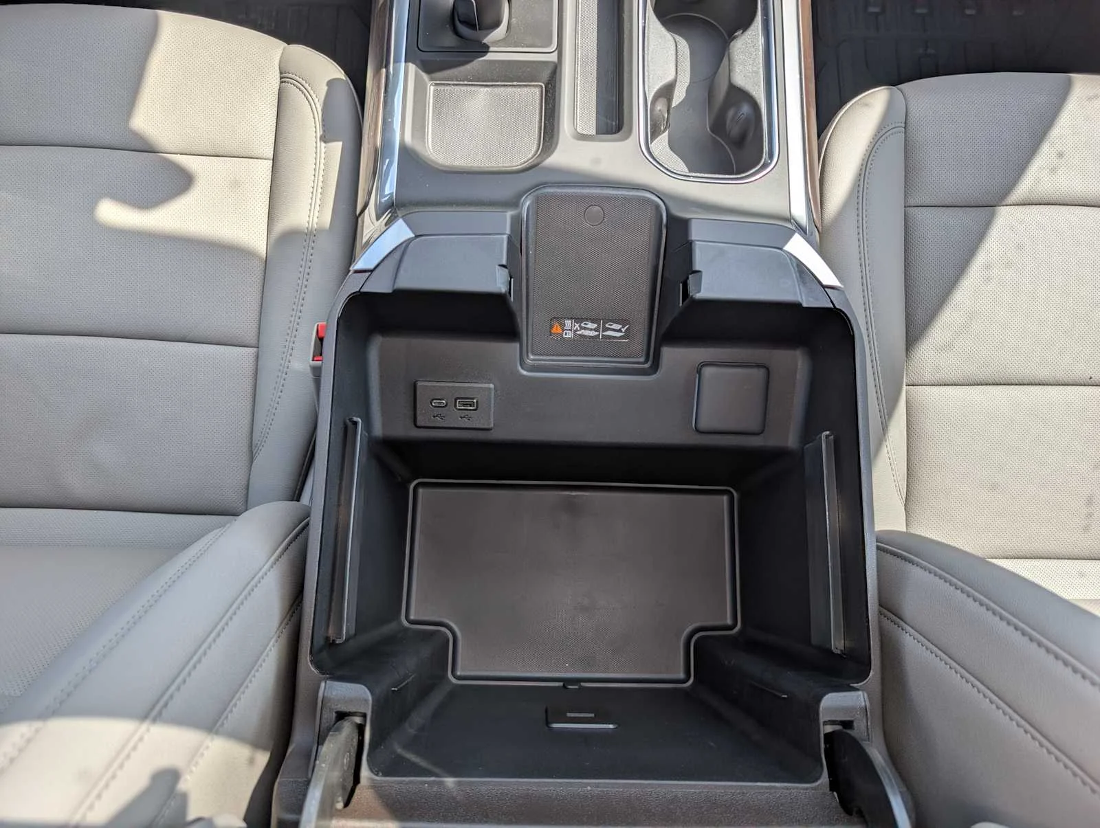 New 2026 Summit White GMC SLT image 16