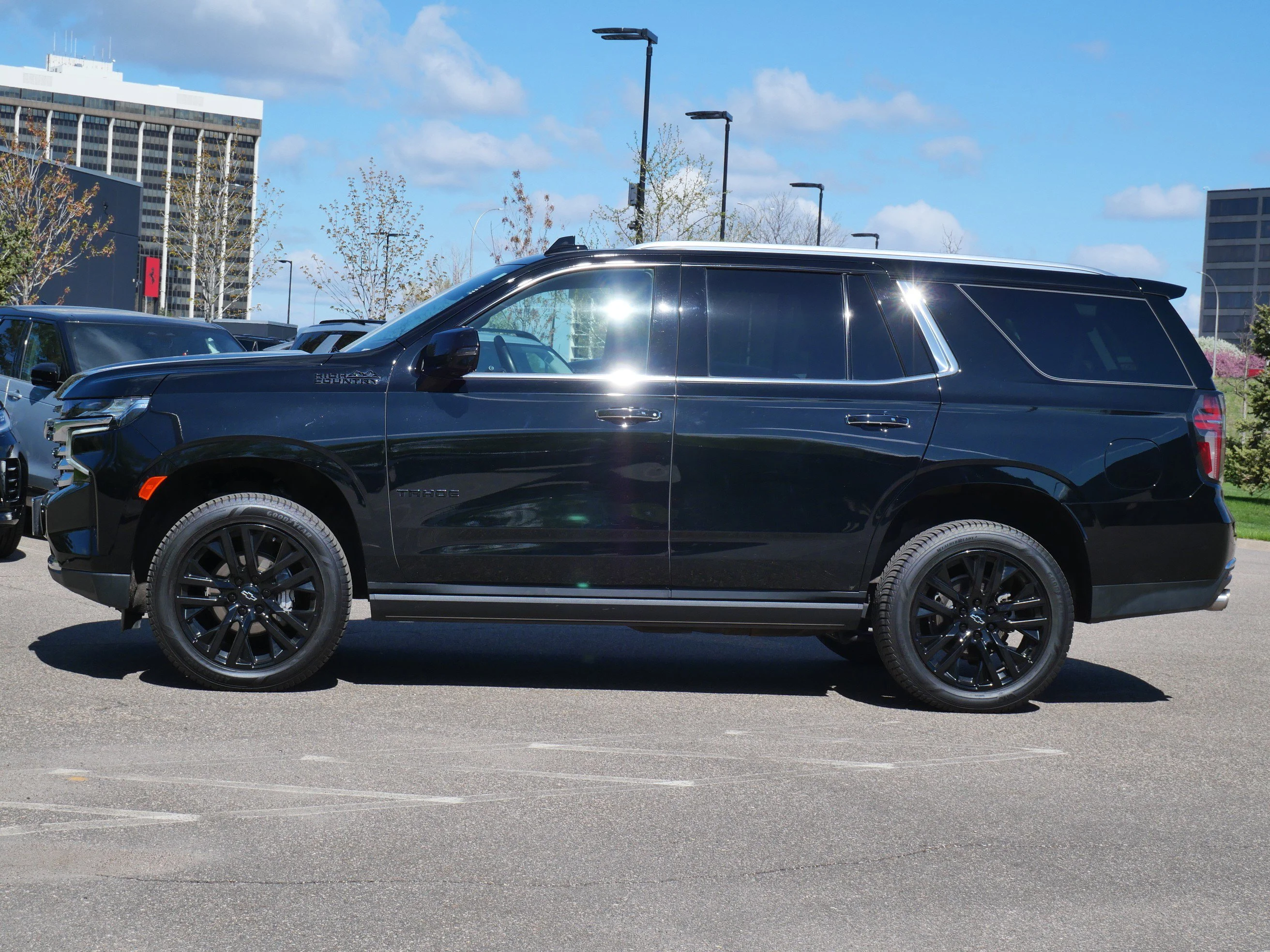 Used 2023 Chevrolet Tahoe High Country with VIN 1GNSKTKL3PR273572 for sale in Minneapolis, Minnesota