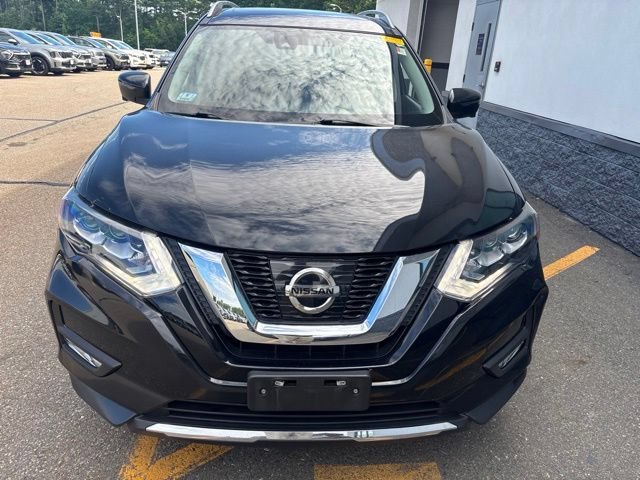 Certified Used 2017 Magnetic Black Nissan SL image 2