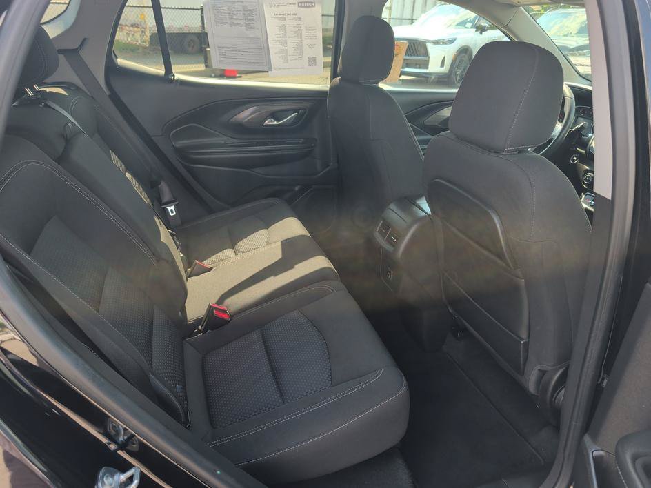 Used 2024 Ebony Twilight Metallic GMC SLE image 13