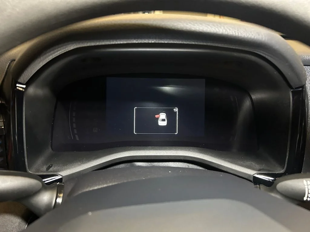 Used 2025 Ice Toyota LE image 22