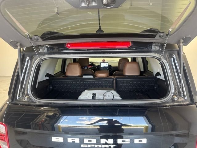 Used 2022 Black Ford Outer Banks image 22