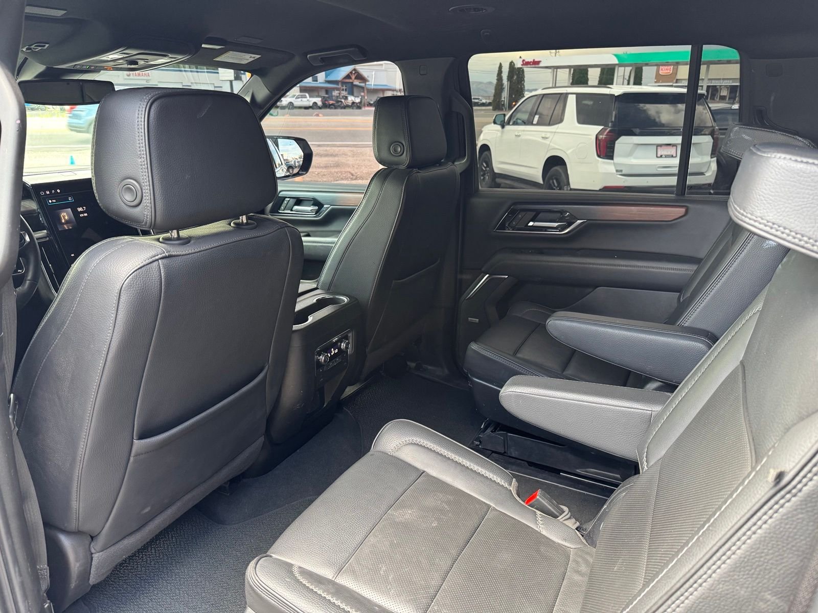 Used 2025 Silver GMC Denali image 12