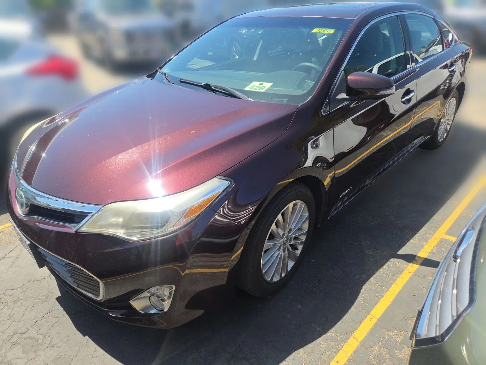2013 Toyota Avalon Limited Hybrid's photo