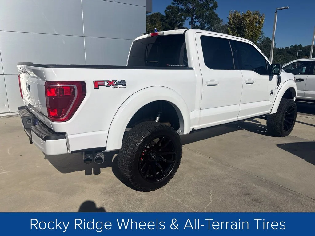 Certified Used 2023 Oxford White Ford XLT image 7