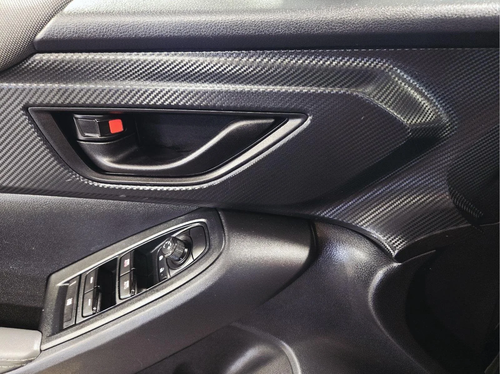 Used 2025 Crystal Black Silica Subaru Premium image 25