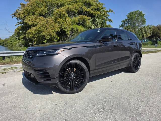 2026 Land Rover Range Rover Velar P250 Dynamic SE