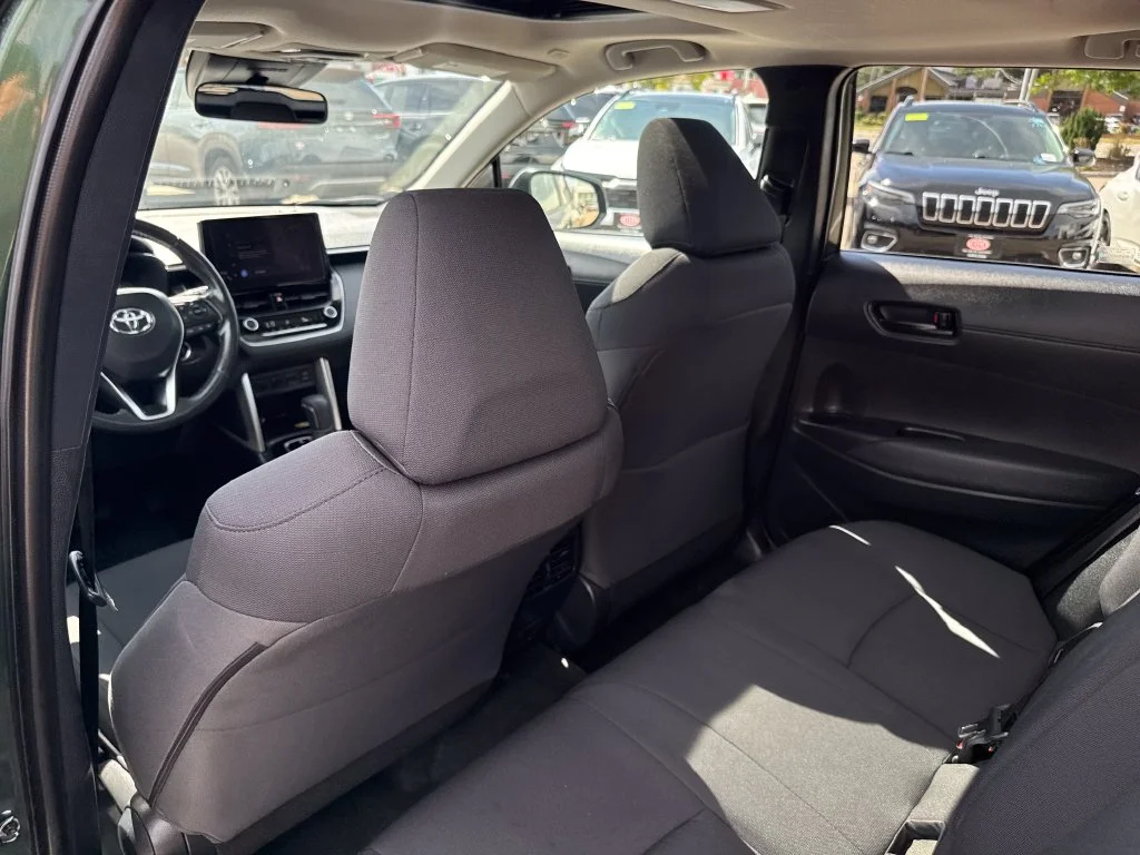 Used 2023  Toyota LE image 34