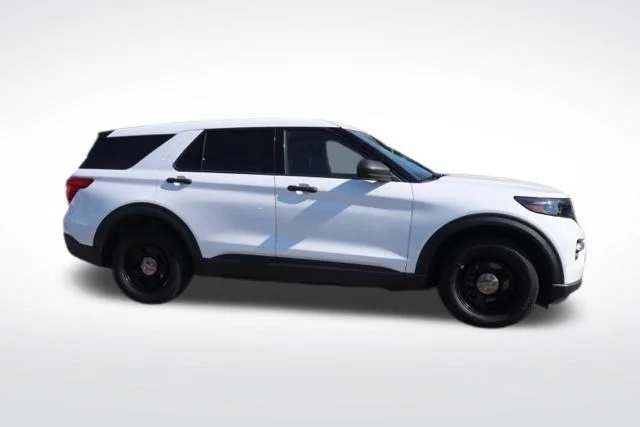 Used 2022 White Ford Base image 12