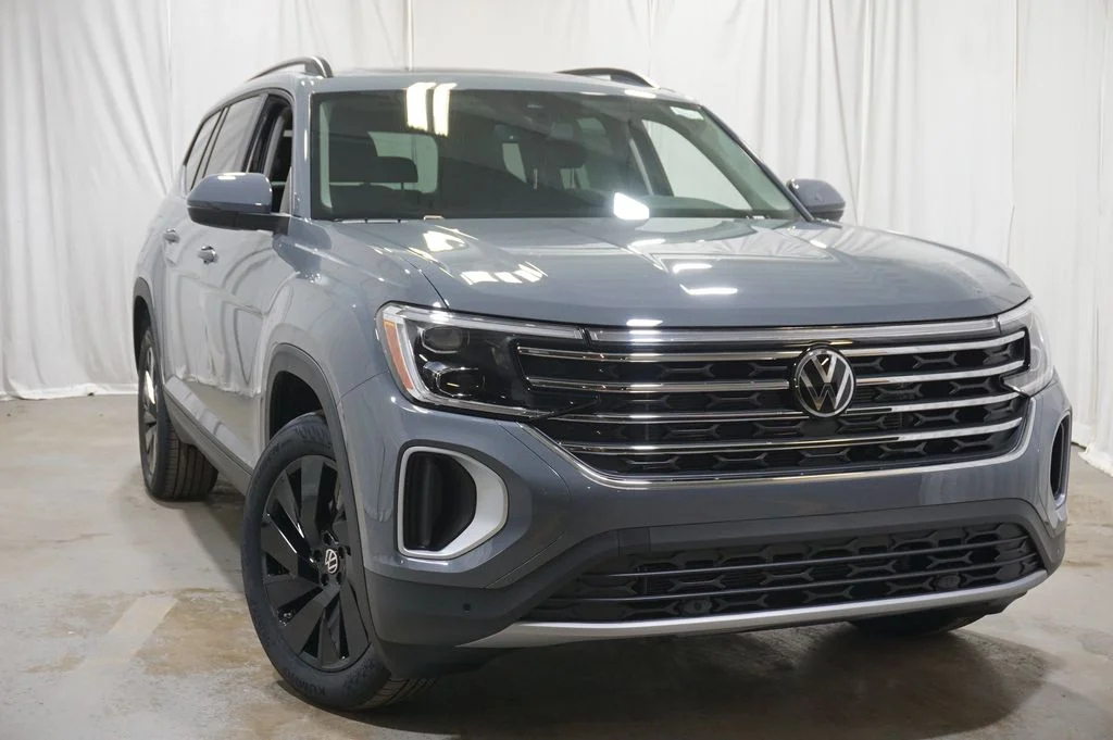 New 2026 Gray Volkswagen 2.0T SE w/Technology image 4