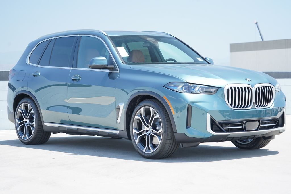 New 2026 Blue Ridge Mountain Metallic BMW xDrive50e image 3