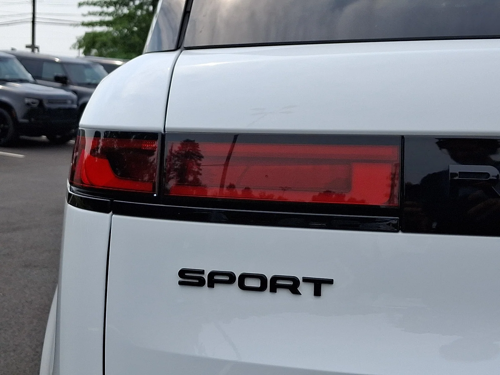 Certified Used 2024 Fuji White   1Aa Land Rover SE image 15